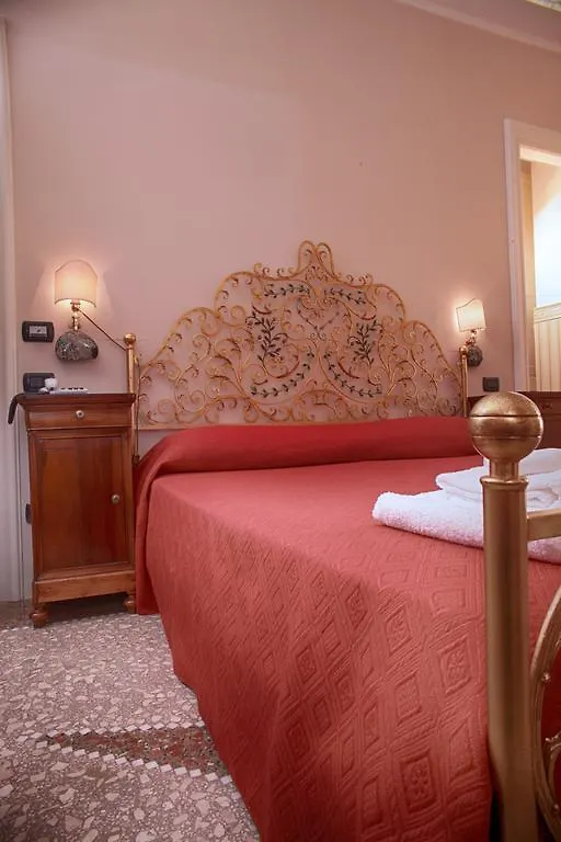 Hotel Domus Real Cardello Rom