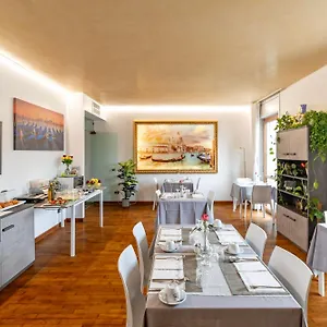 Venice Friends , Местре Италия