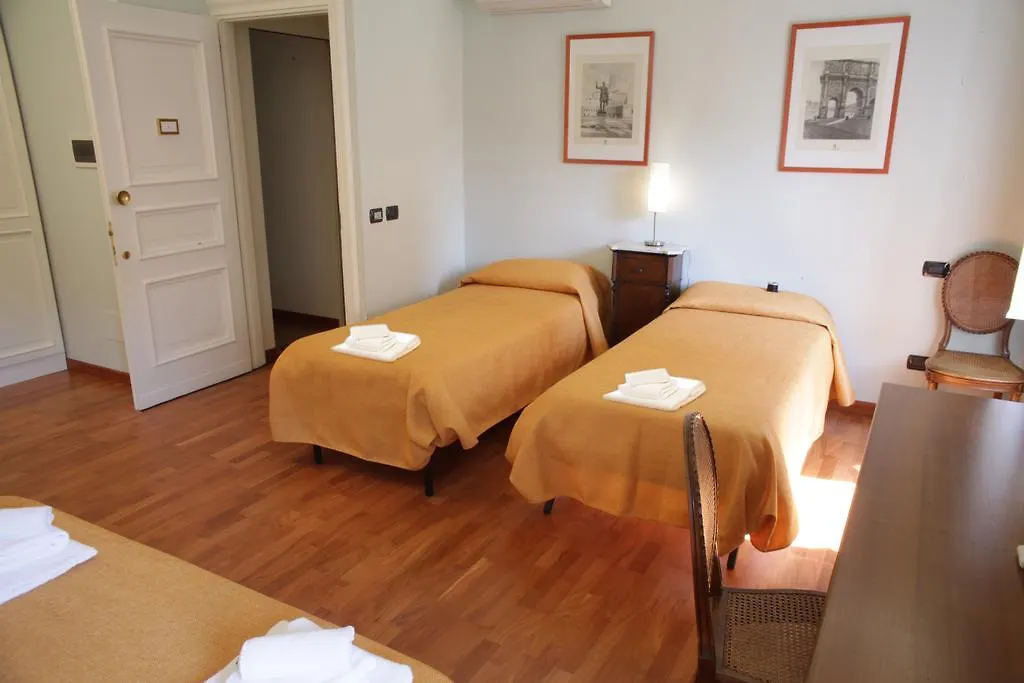 Hotel Domus Real Cardello Roma 2*,  Italia