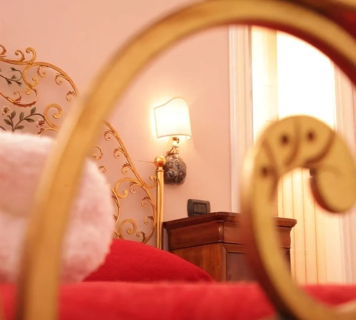 Hotel Domus Real Cardello Roma 2*,